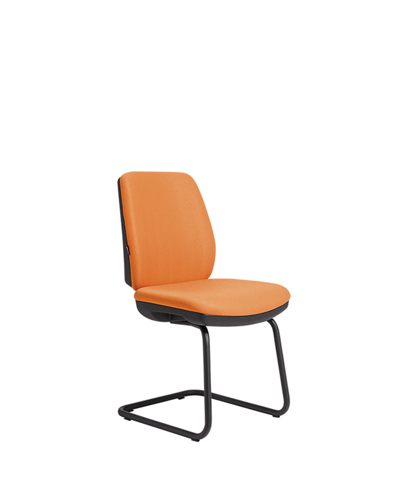 seduta orion orange visitatore slitta operativa artigianale di design per ufficio vista2 trequarti moschella