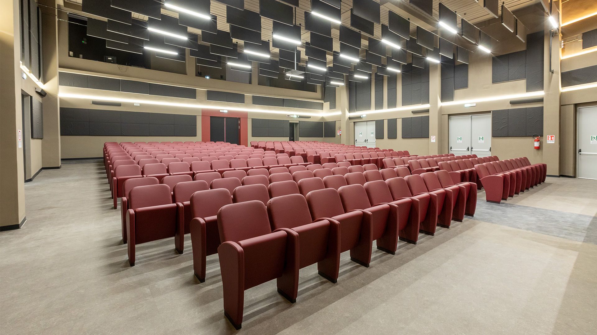 Realizzazione cineteatro comunale “Sala Zambra”, per la città di Ortona (CH), Italia