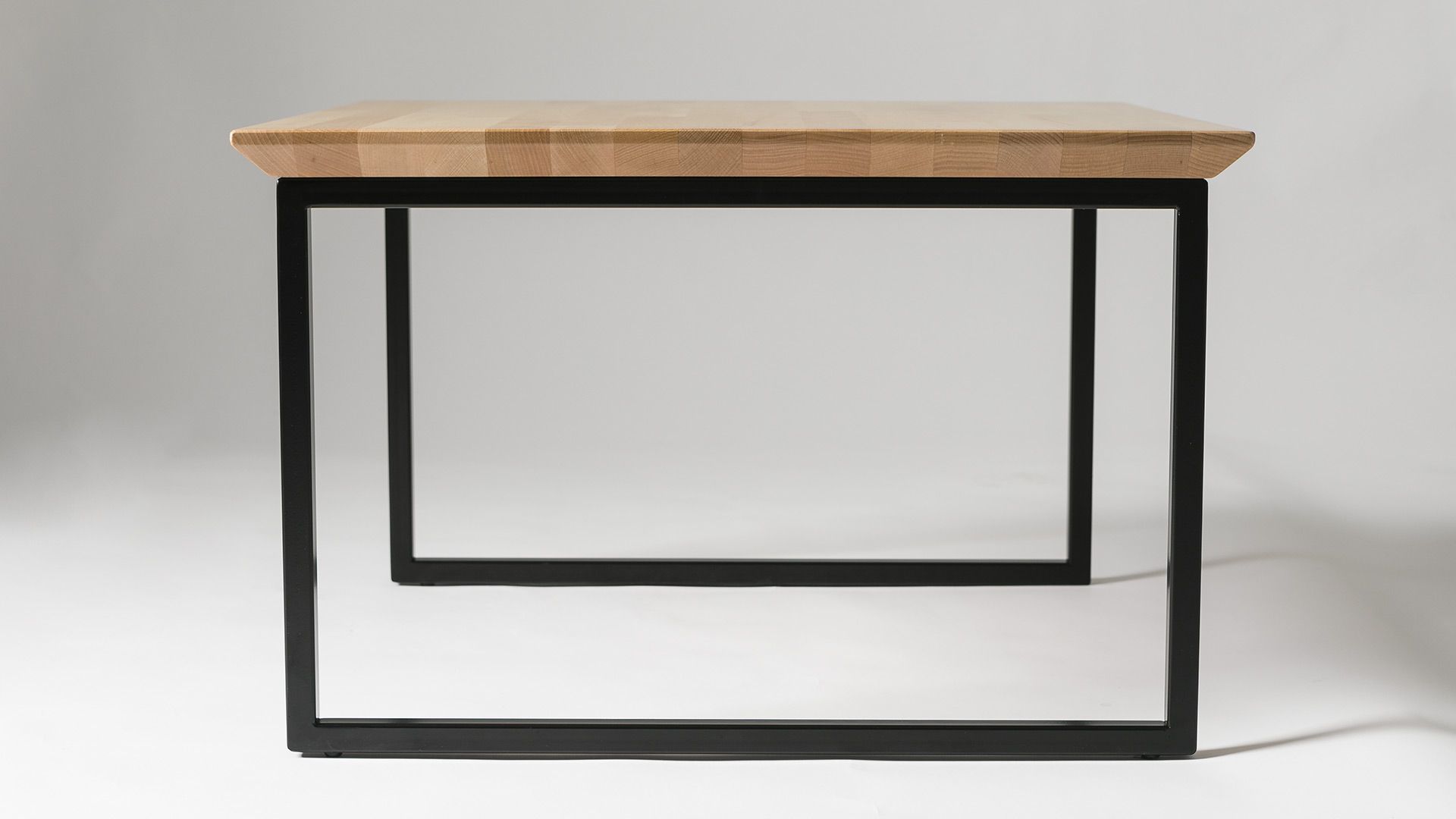 Tavolo di legno Kube artigianale di design per ufficio Environment ambiente Moschella