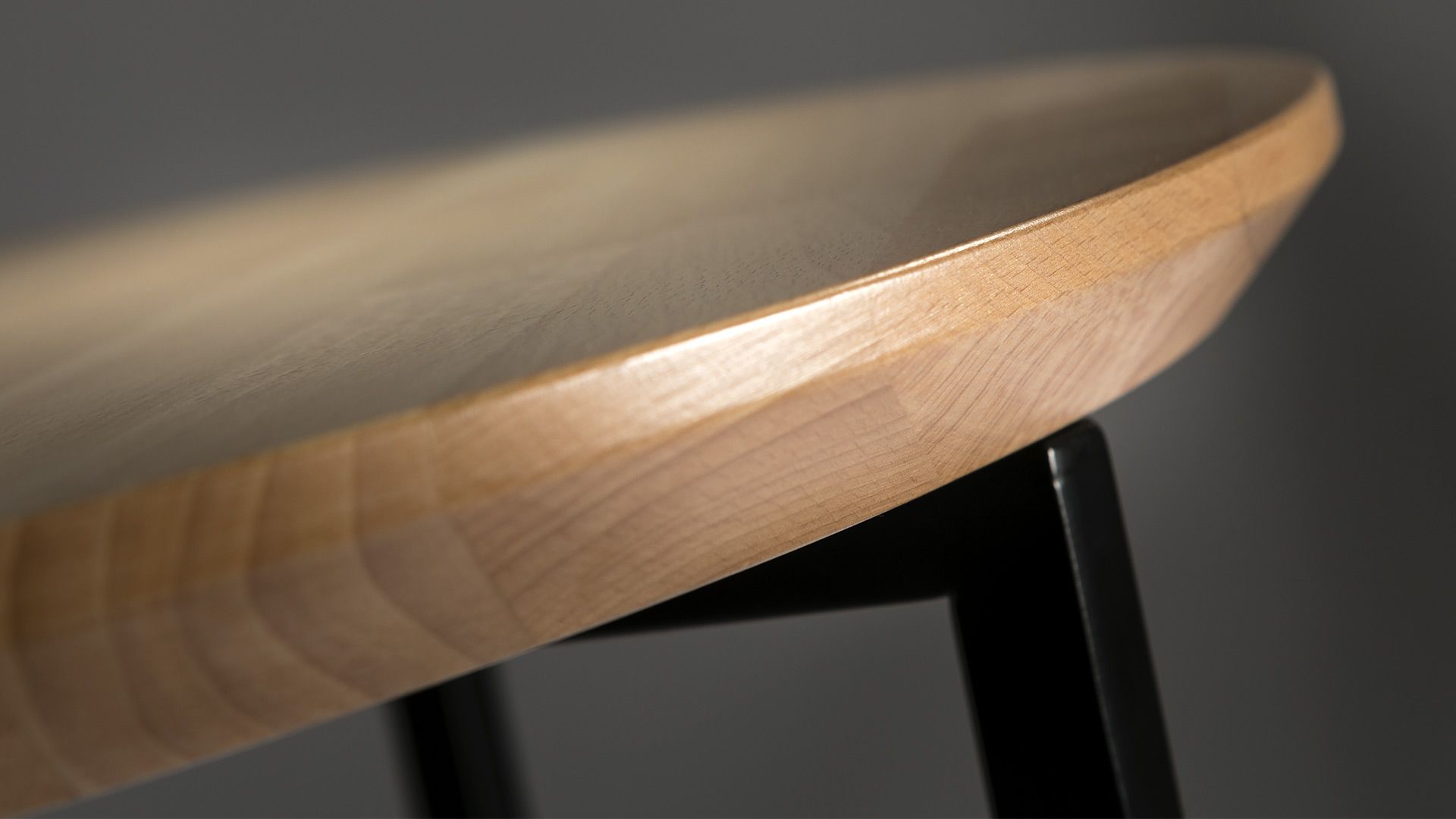 Tavolo di legno Kube C artigianale di design per ufficio Environment ambiente Moschella